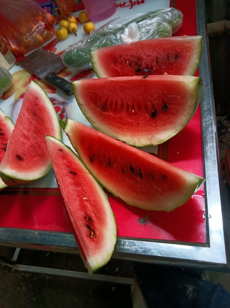 湖南汝城大棚麒麟西瓜大量上市