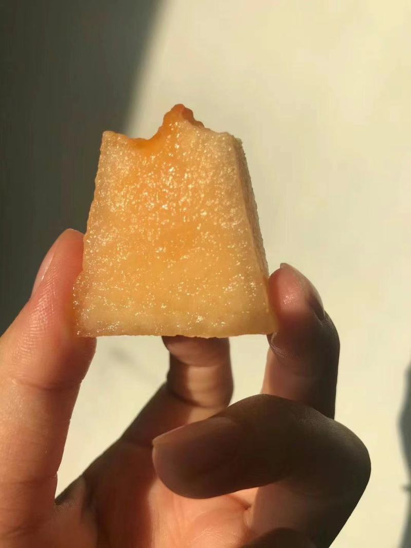吐鲁番哈密瓜(昼夜温差大，糖度高)