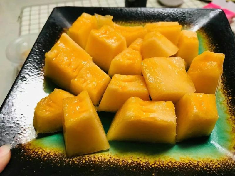 吐鲁番哈密瓜(昼夜温差大，糖度高)