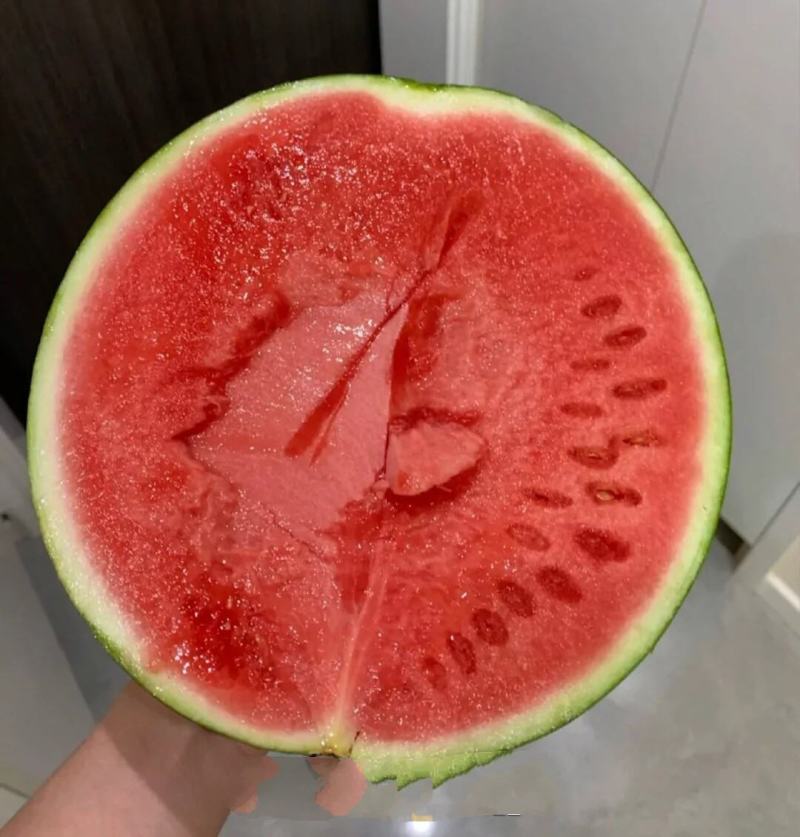 甜王西瓜产地货源充足价格便宜