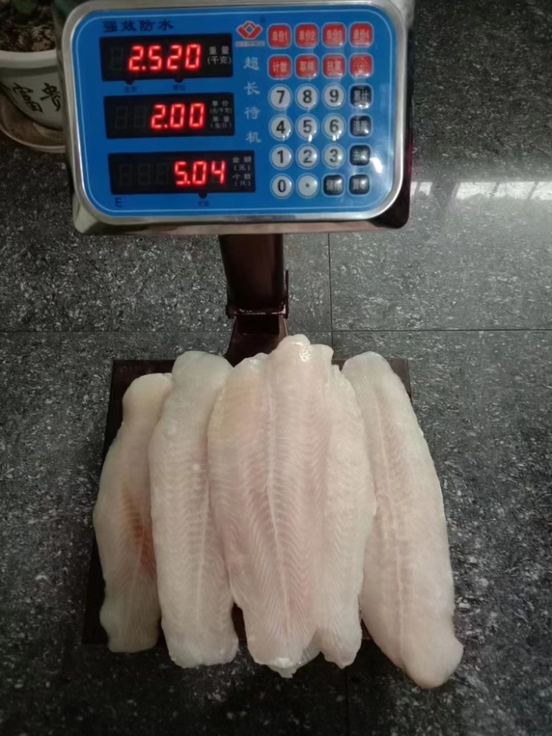 越南巴沙鱼，去皮鱼柳九成，一手货源，品质保证，价格优惠。