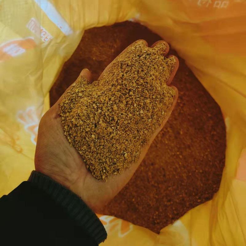 猪牛羊专用育肥浓缩料拉骨架快速出栏改善体型