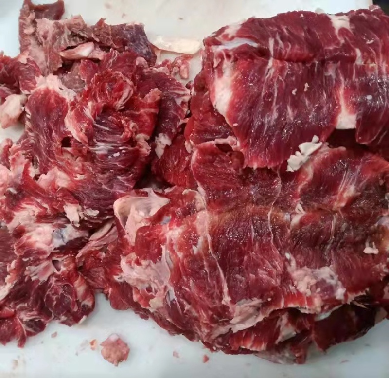 纯干牛碎肉，厂家直销，大量现货需要的可以联系我