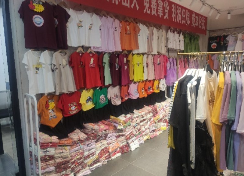 衣服男女还有童装