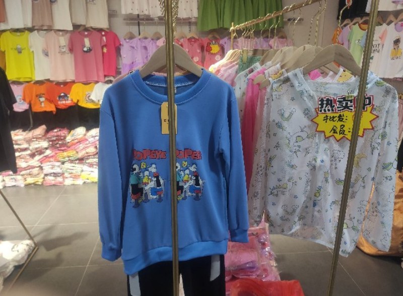 衣服男女还有童装
