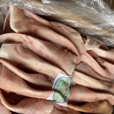 猪耳朵我们是厂家直销批发价格,一手货源,所有的商品证件