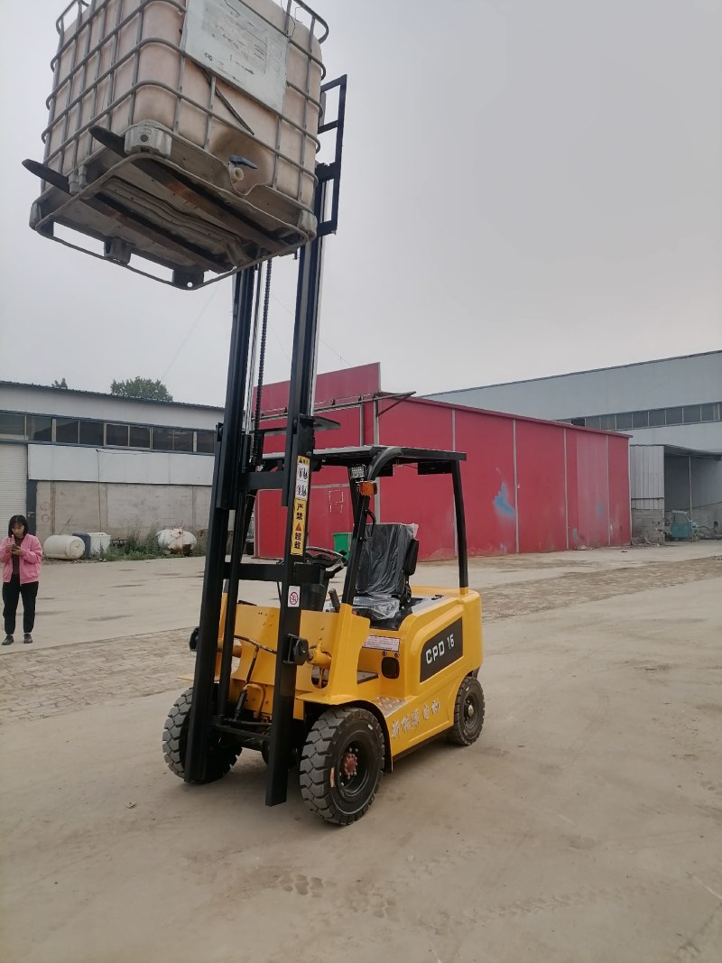新能源锂电池1.5吨叉车