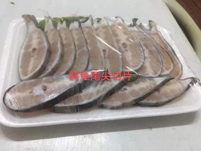 红烧焖鳄鱼肉