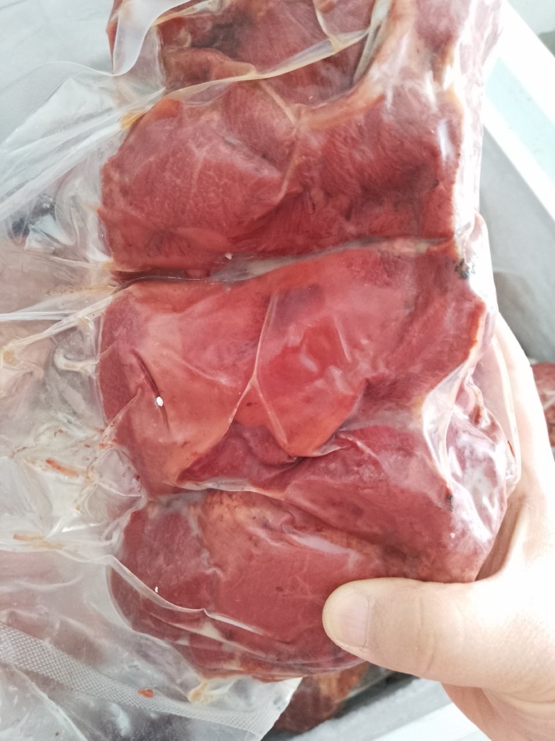 带皮熟马肉