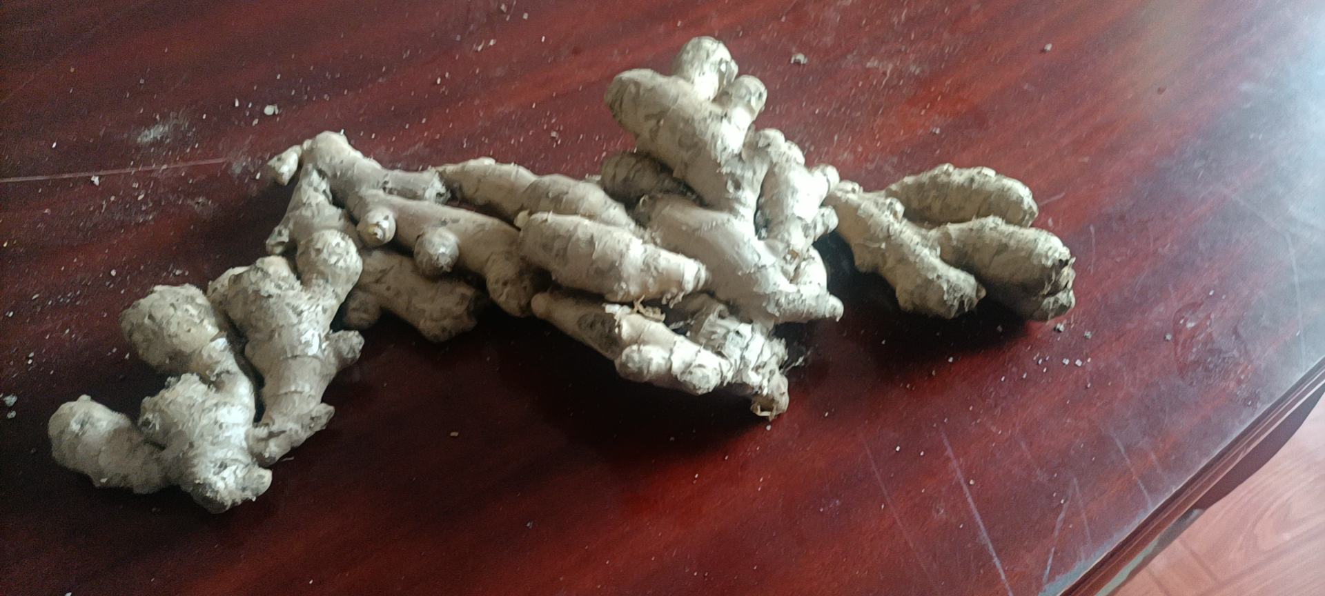 生姜与黄酒原材料图