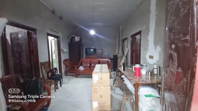 巴南惠民85农房出租，房子位于水塘旁边（不包含水塘