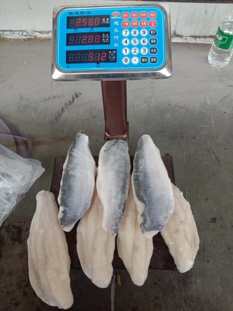 新鲜巴沙鱼冷冻巴沙鱼片商用20斤箱无骨无刺带皮和去皮