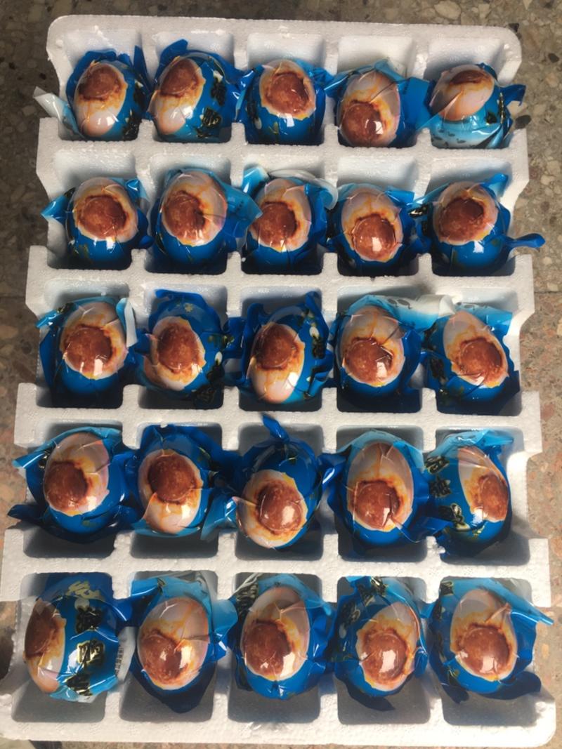 礼盒装烤海鸭蛋，支持电商平台一件代发红土腌制不咸，油多，