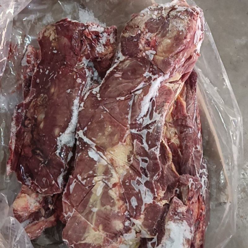 满肉牛脖骨
