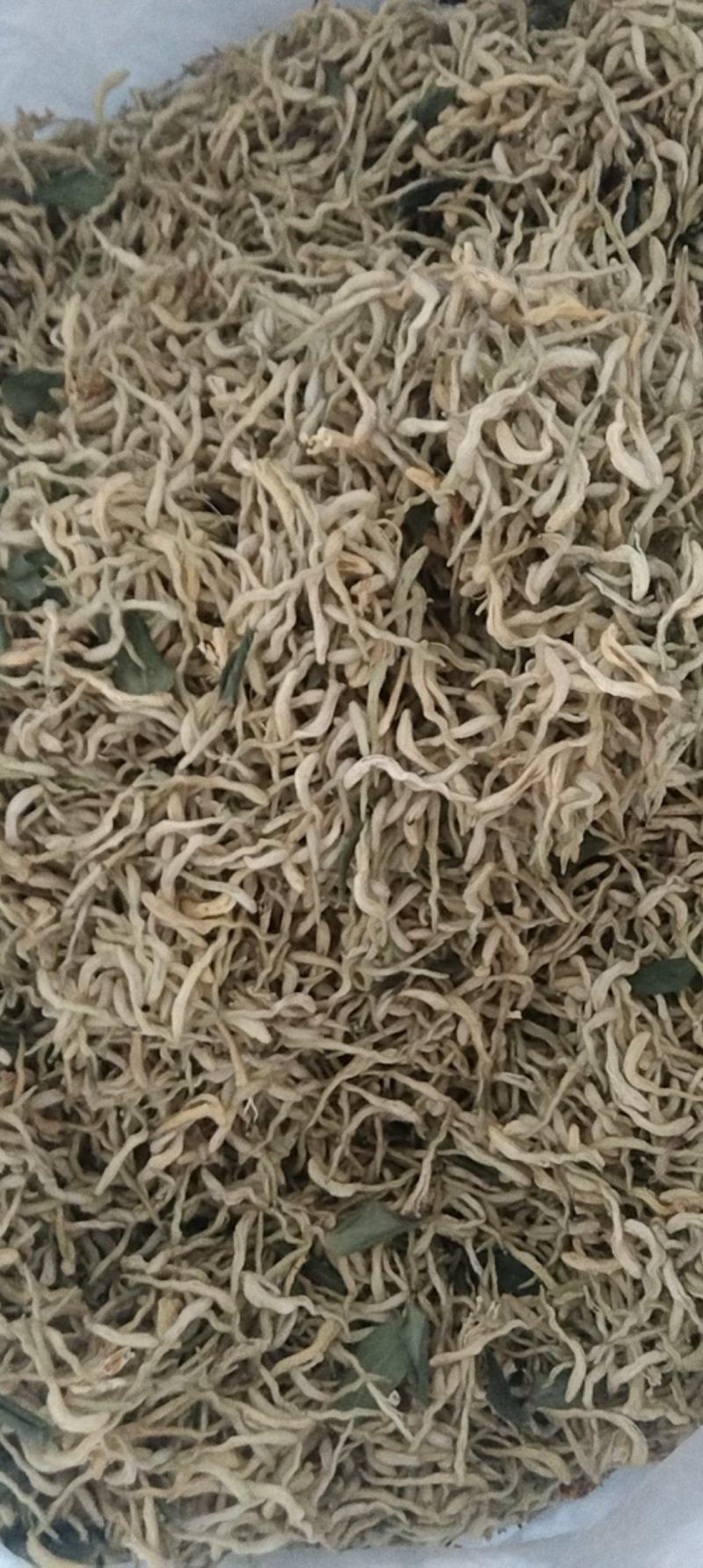 出售优质金银花，日晒天然干花。中药成份足，功效好。