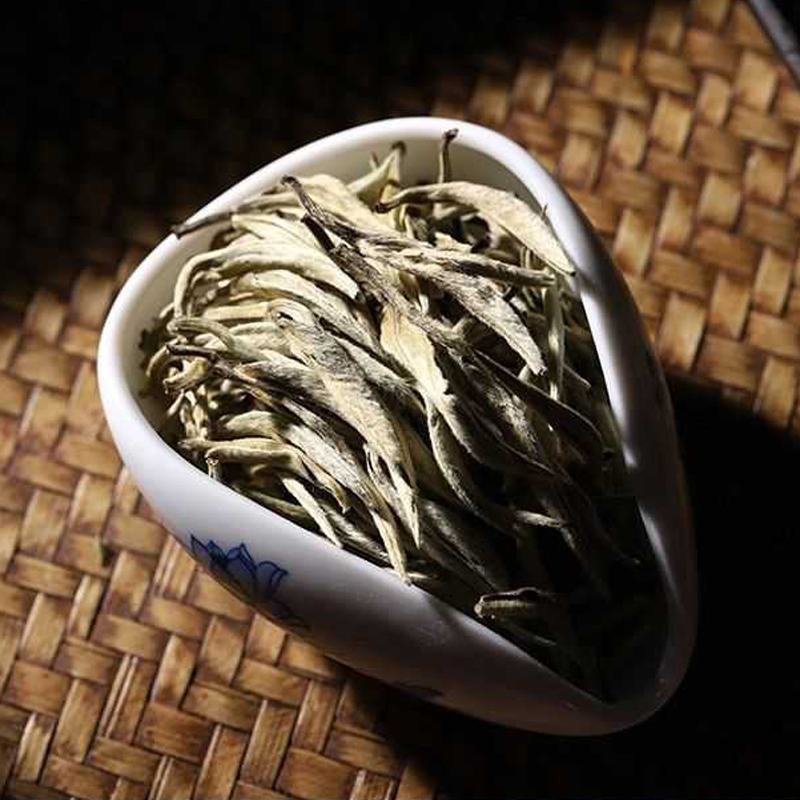 【**推荐】白毫银针月光白单芽头春大白毫普洱茶白茶