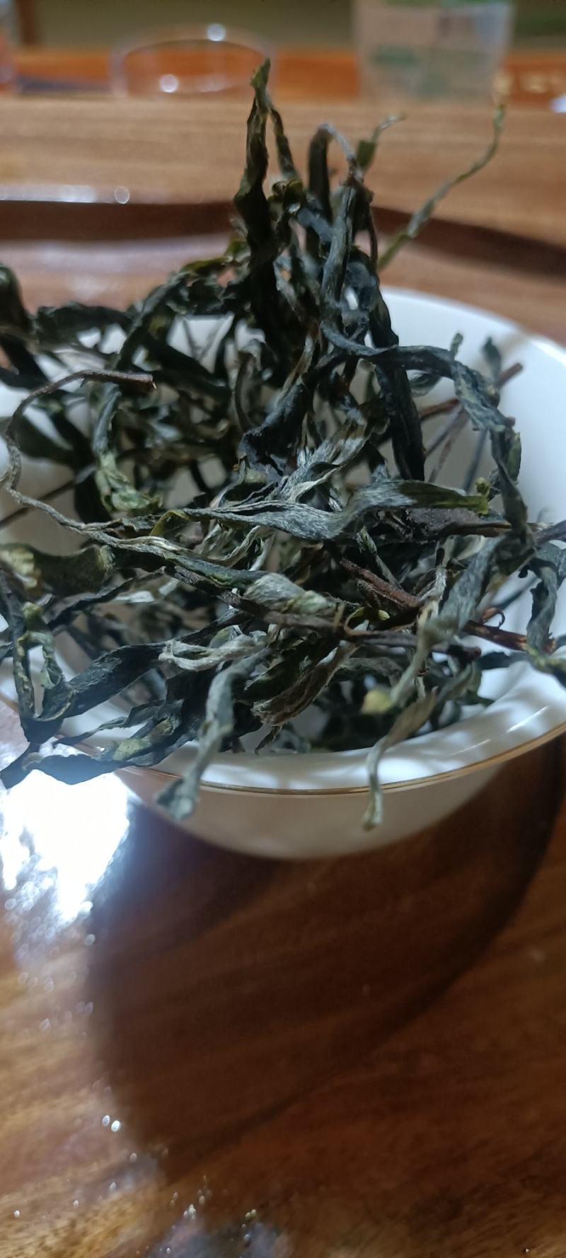 源头茶农自己家的古树茶，都是手工铁锅炒制