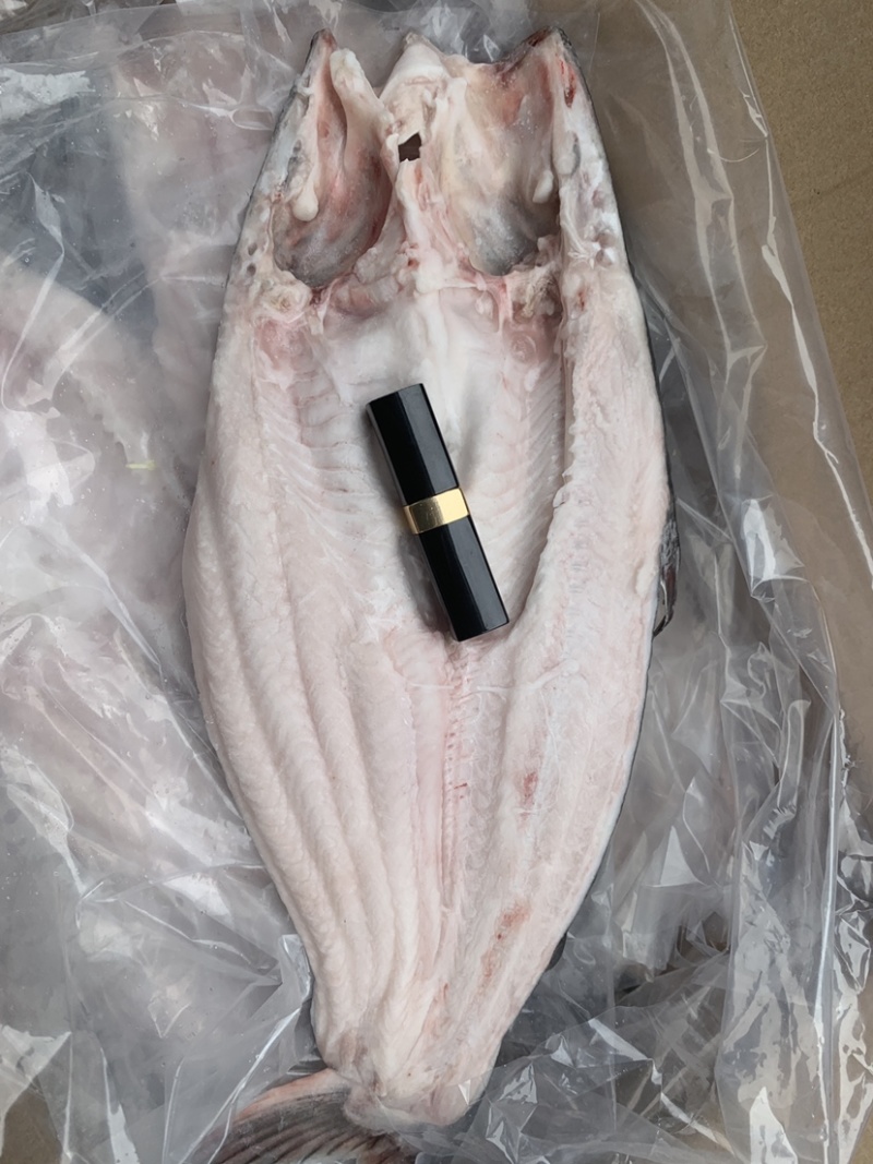 开背巴沙鱼，干冰，日期新鲜，品质好！价格美丽！