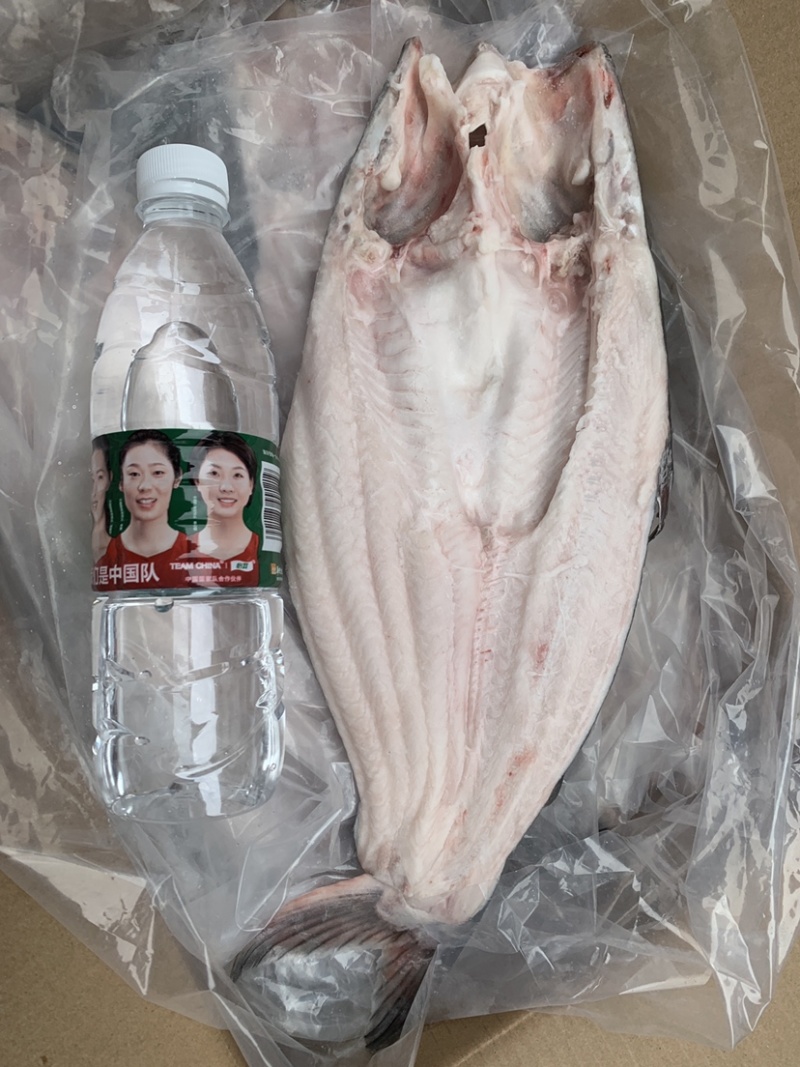开背巴沙鱼，干冰，日期新鲜，品质好！价格美丽！
