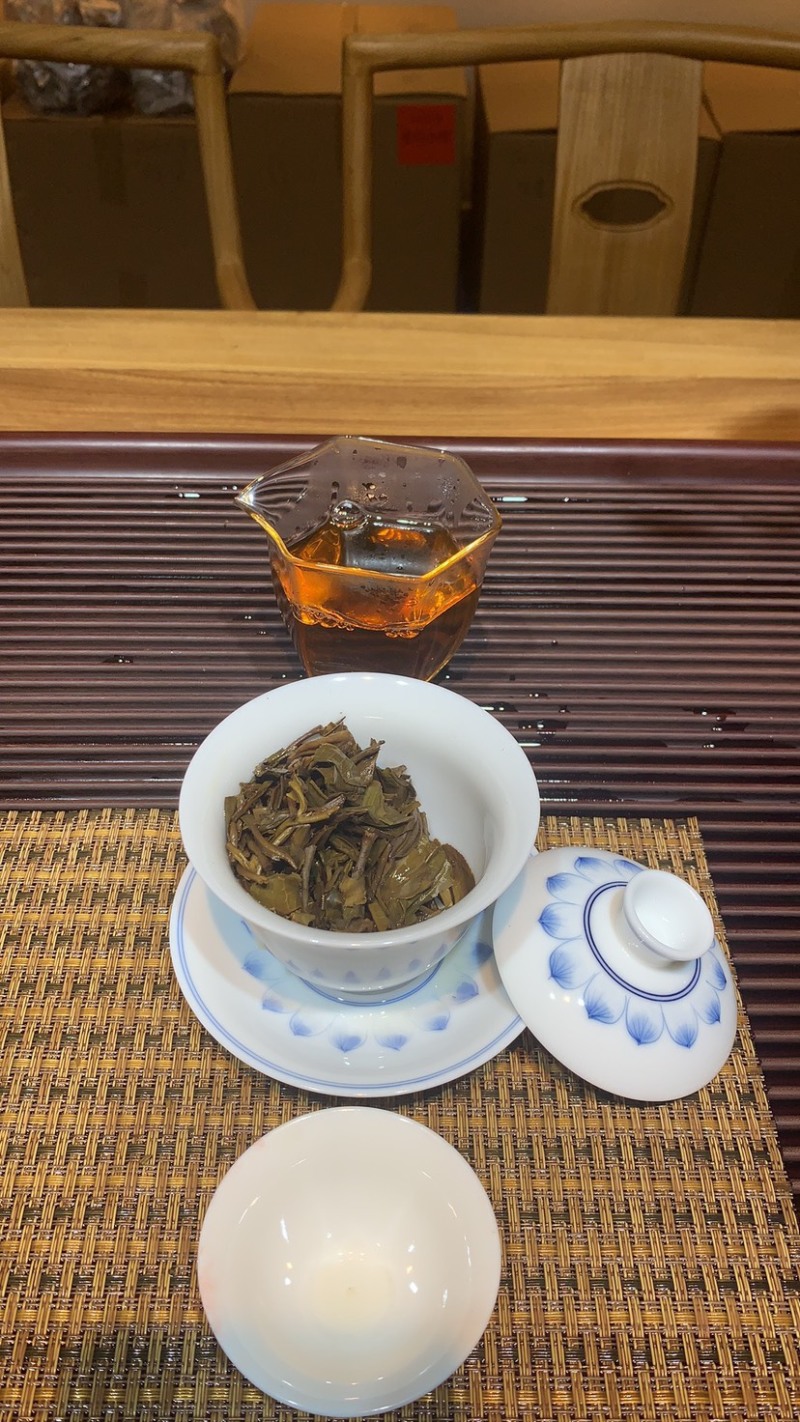 现货200箱2013年布朗山古树茶，图片实拍，开店的私聊