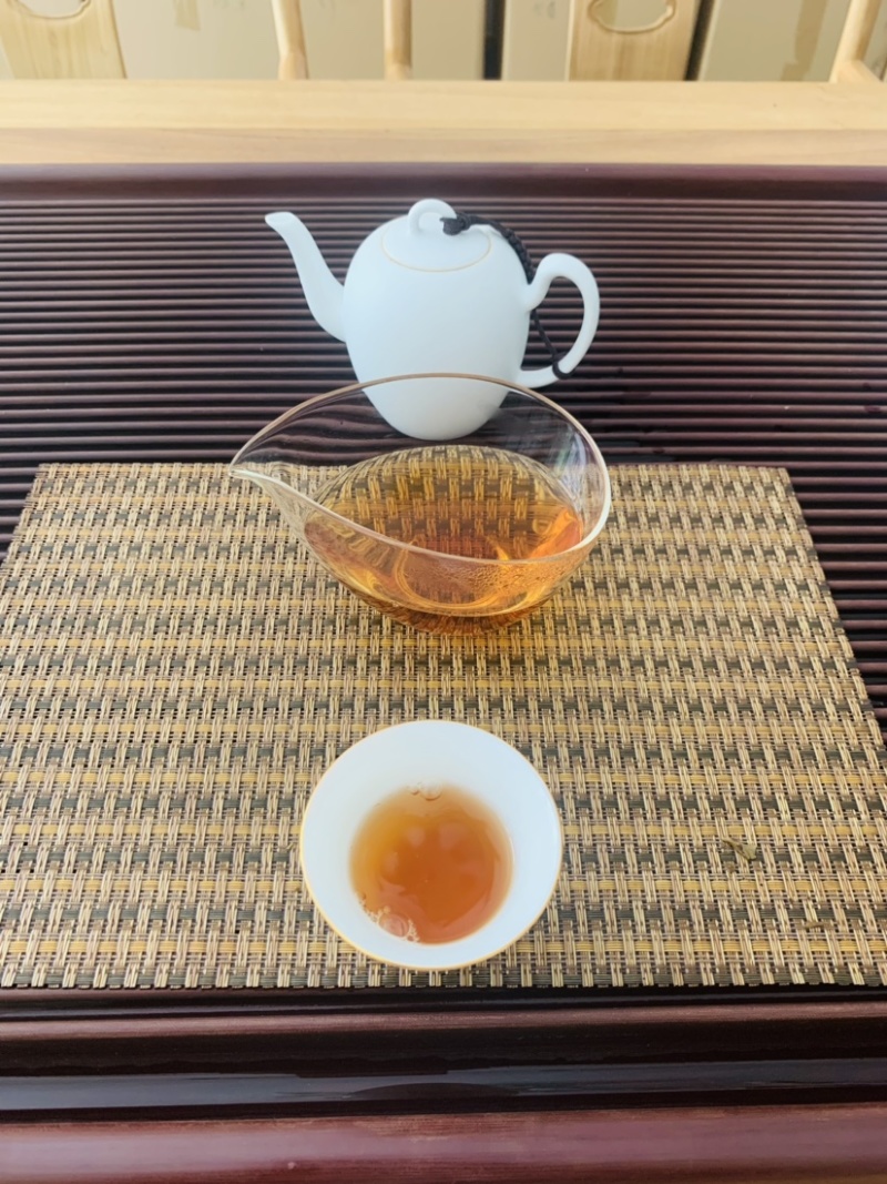 现货200箱2013年布朗山古树茶，图片实拍，开店的私聊