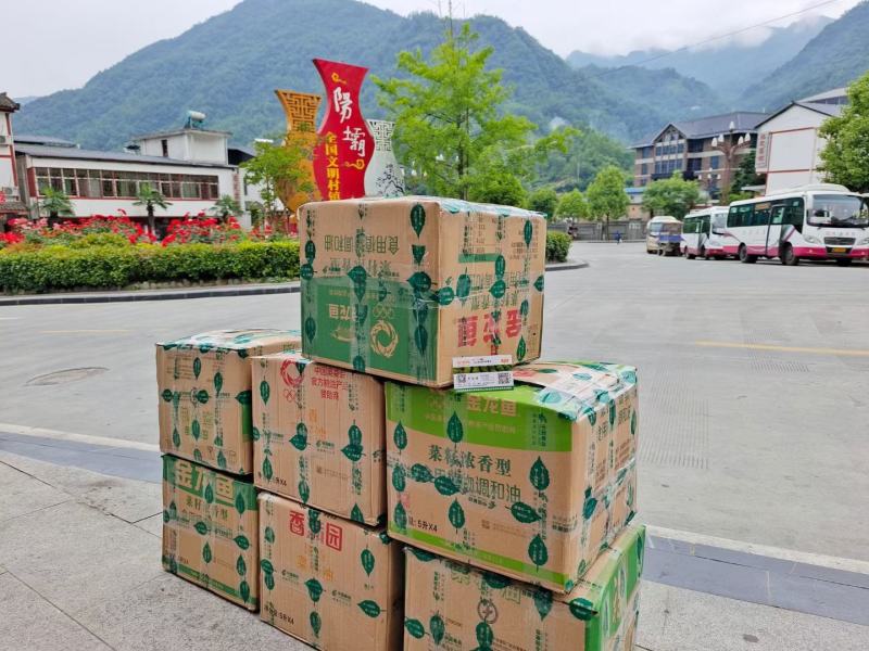 正宗大山深处的土蜂蜜，一年只取一次的，欢迎大家前来选购