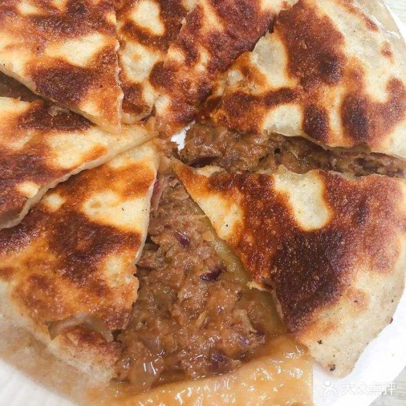 黑椒牛肉馅饼速食产品加热即食简单方便工厂直发价格实惠