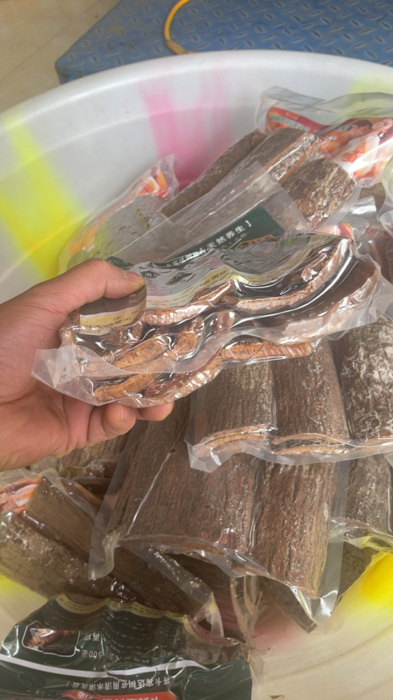 非洲卡宾达树皮，保证产地一手货源，欢迎选购。