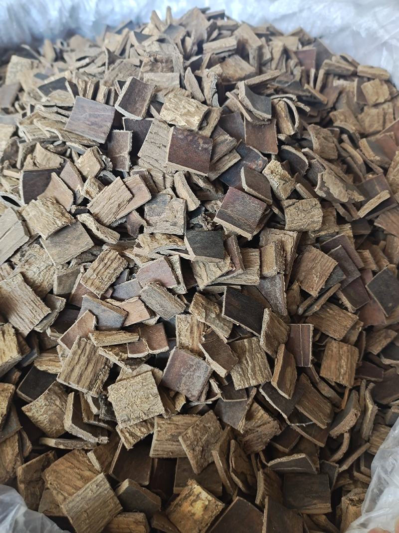 杜仲杜仲皮杜仲方块杜仲去皮炒杜仲整排捆绑杜仲