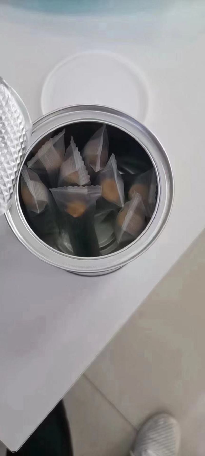 1块多海苔卷100克的，20000罐8.15到期