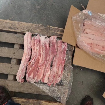 郑州莱聚商贸有限公司经营猪副产品带皮五花肉条