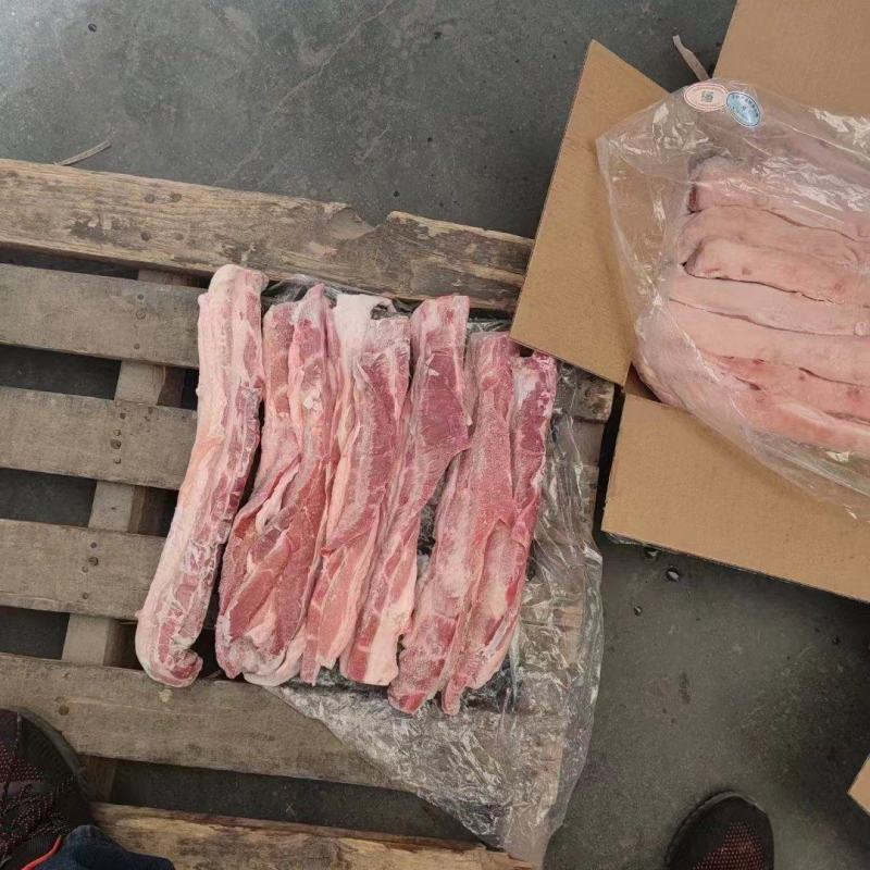 郑州莱聚商贸有限公司经营猪副产品带皮五花肉条