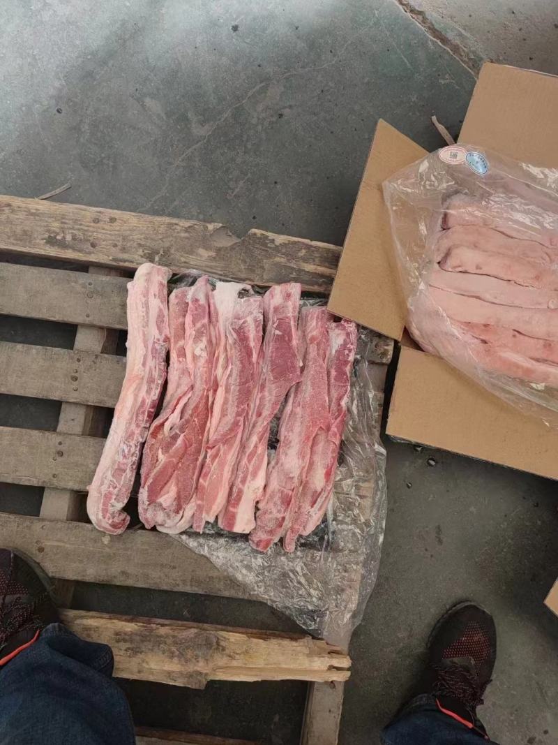 郑州莱聚商贸有限公司经营猪副产品带皮五花肉条