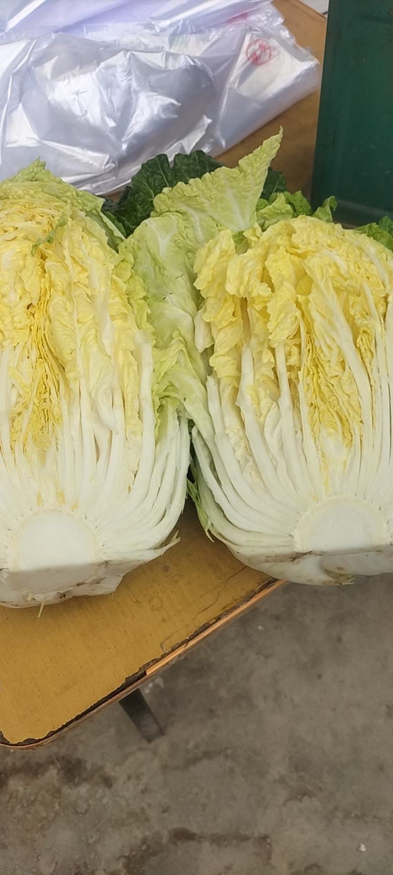 优质黄心白菜，已大量上市，保质保量，需要的老板下单联系