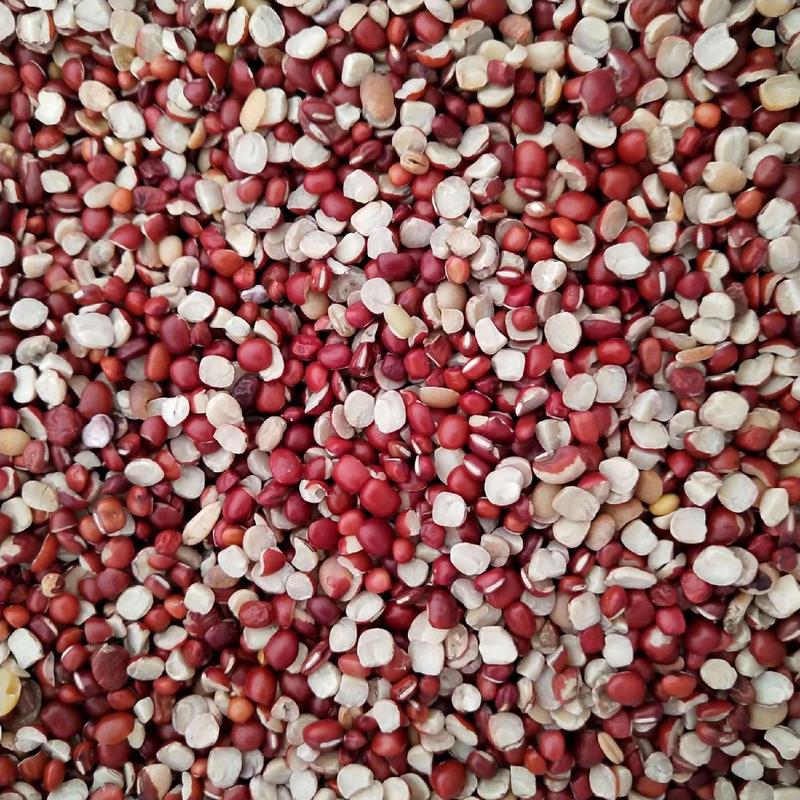 红豆瓣现货供应红小豆瓣磨面原料红小豆瓣袋装50斤