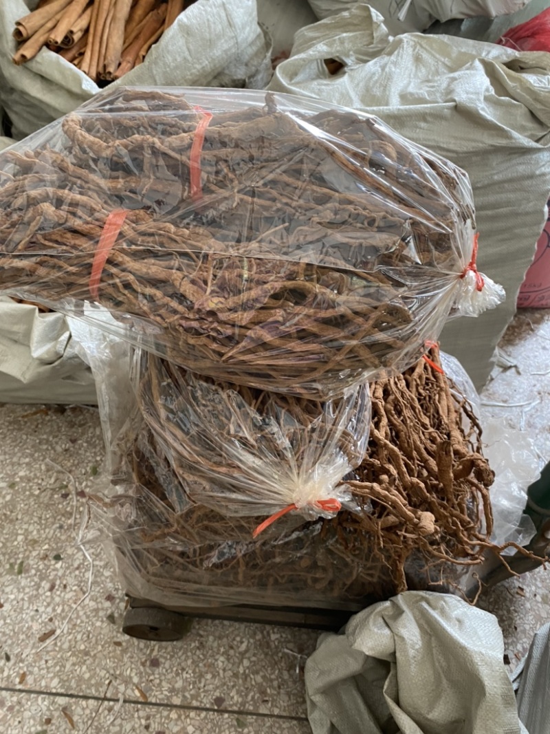 海南胡椒根。辣全国发货规格齐全价格美丽