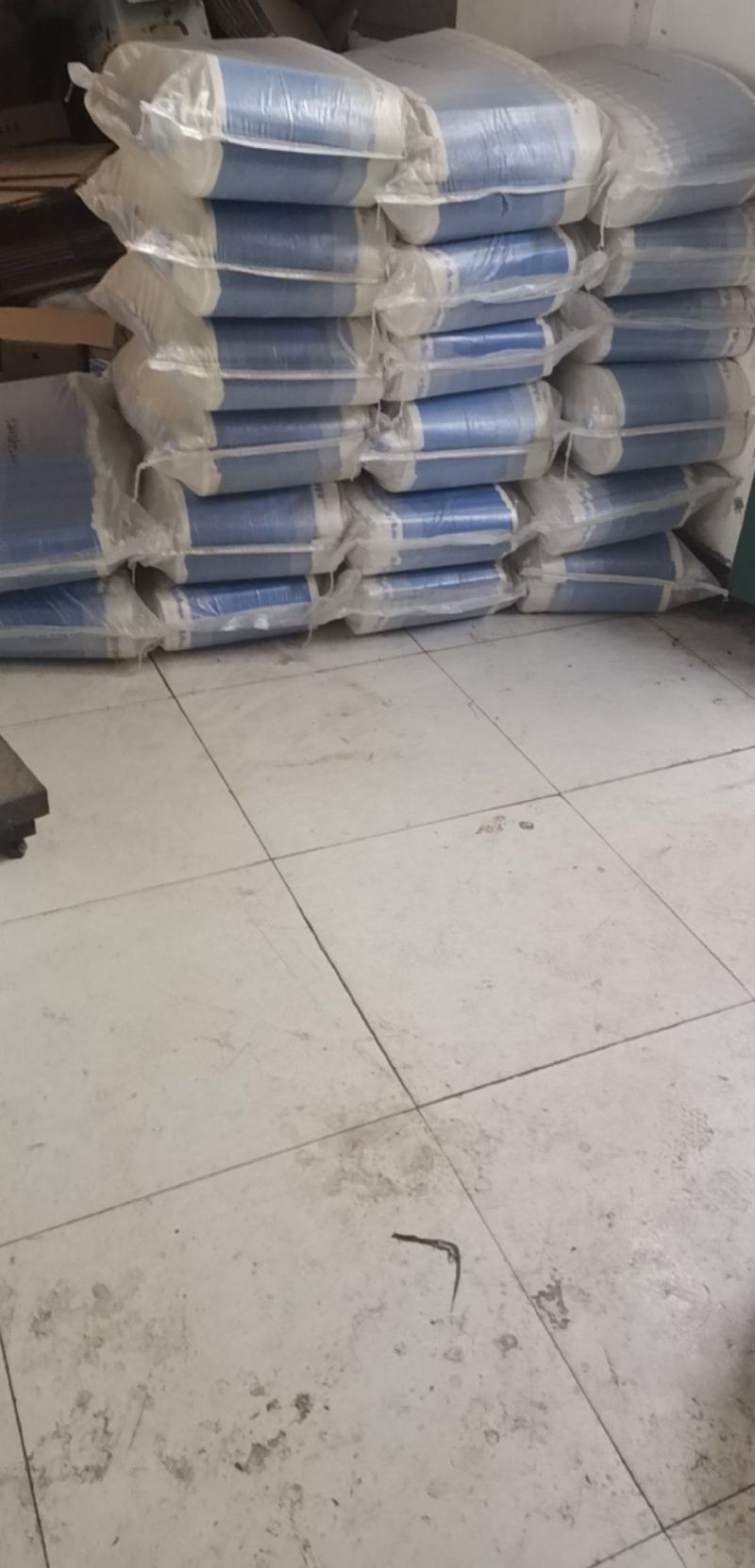 渐变蓝色疏水阳光玫瑰专用套袋，具有较强的防水防虫防鸟功能