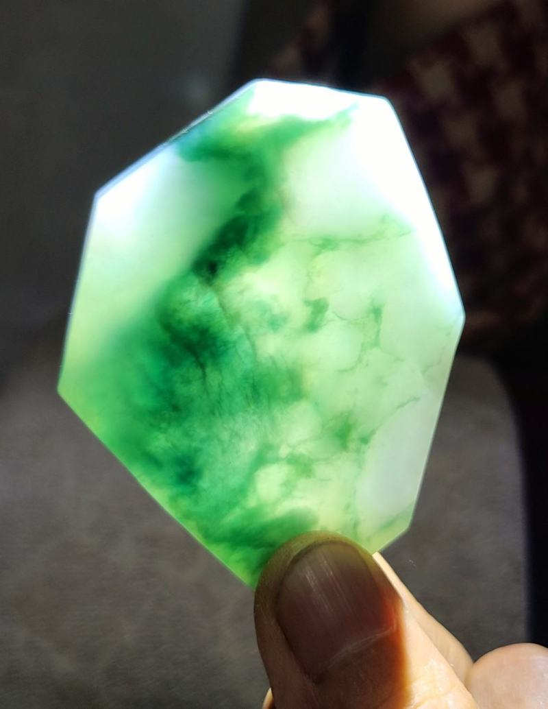 AA28高冰飘蓝花牌子挂件料，重量60克，做山水牌子特