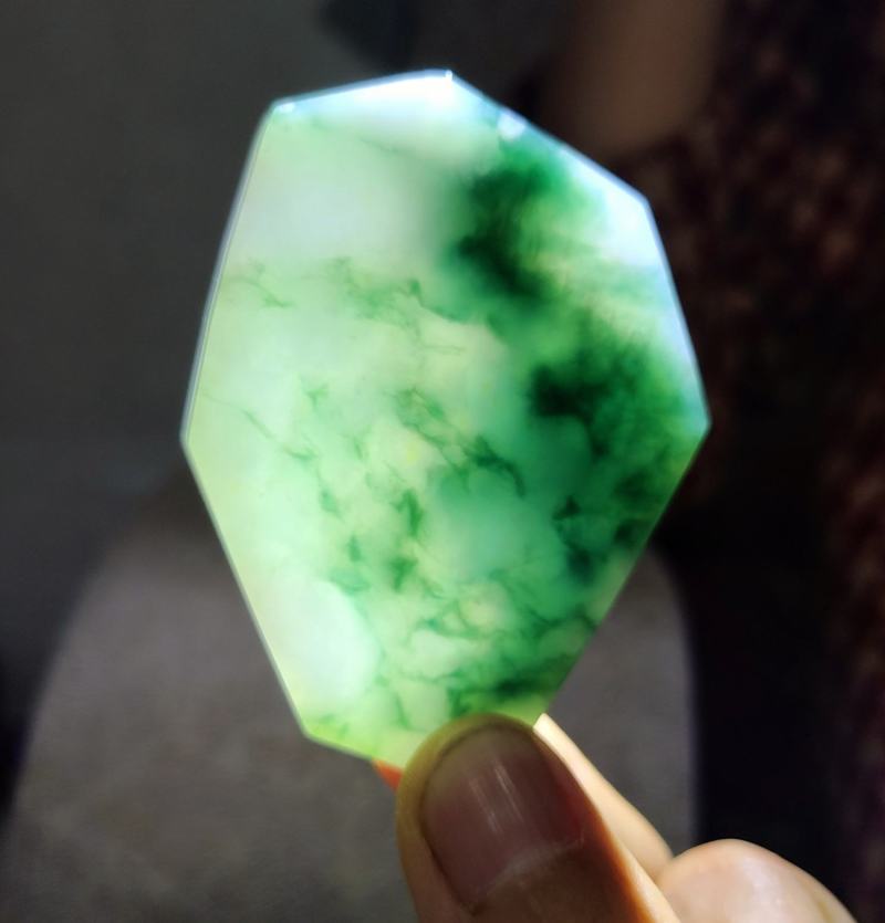 AA28高冰飘蓝花牌子挂件料，重量60克，做山水牌子特