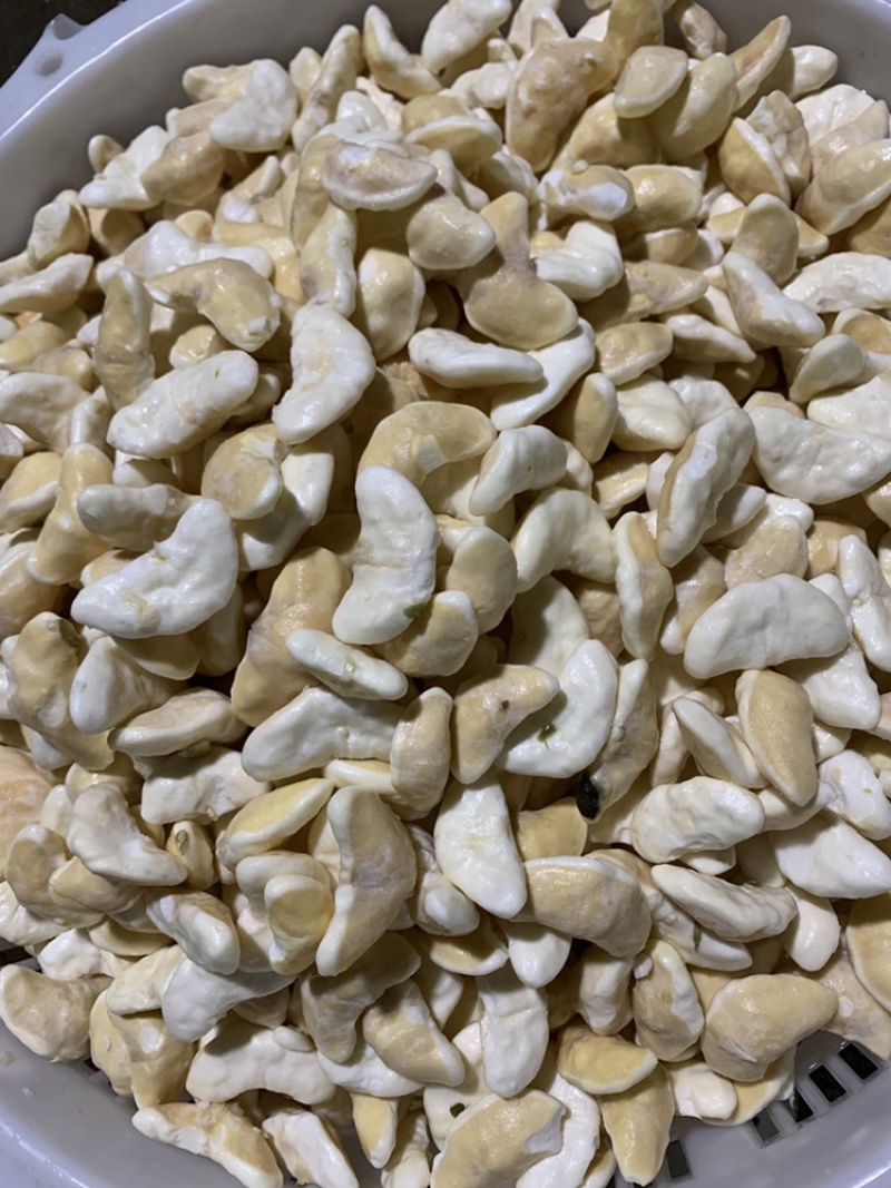 菱角米，溪水种植，口感好，绿色健康，欢迎合作，放心负责