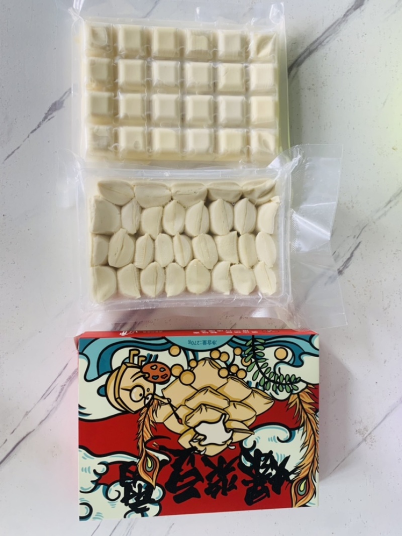 云南石屏包浆豆腐