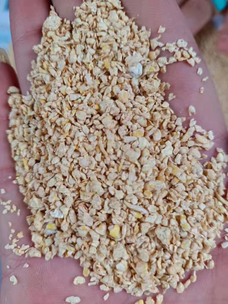 豆粕小料，麸皮小料，豆皮小料，蛋白高，适合各种养殖，