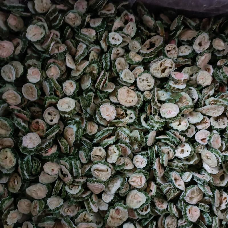 烘干苦瓜干,质量好，价格低，有需要的联系我