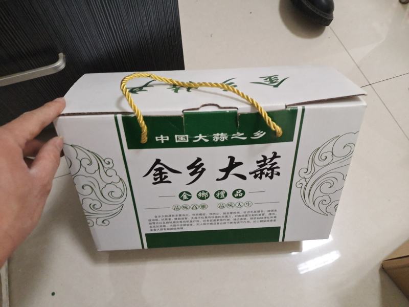 金乡大蒜批发代加工礼盒装一提5斤22元