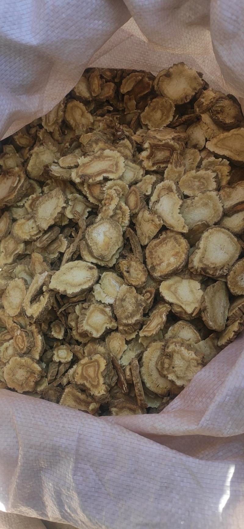 白芷干货常年经营各种中药材欢迎选购！