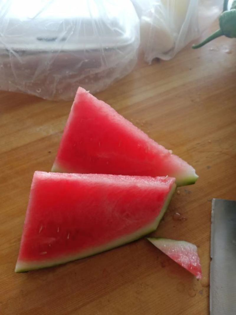 大棚美都西瓜，产地直发无中间商，低头上车价格