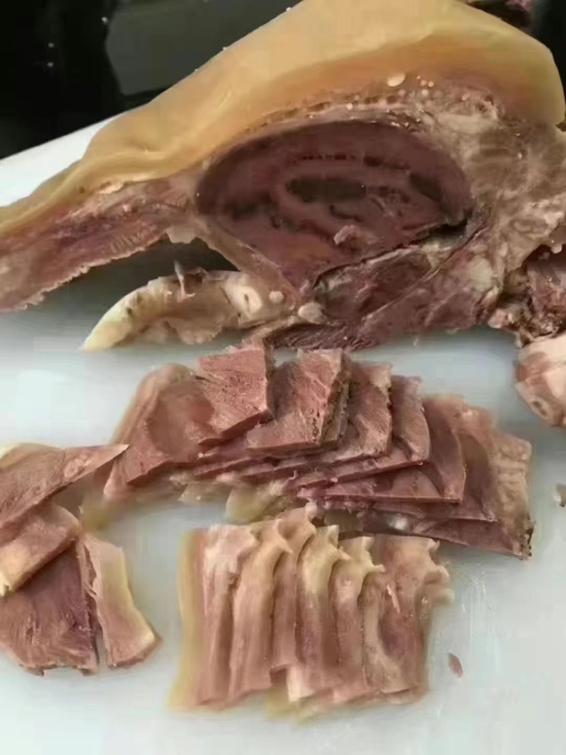 全熟牛头肉，一斤一包，真空包装，当季热销产品