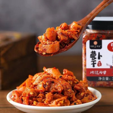 瓶装麻辣香脆嘎嘣脆萝卜干脆爽正宗白萝卜丁酱菜咸菜厂批发