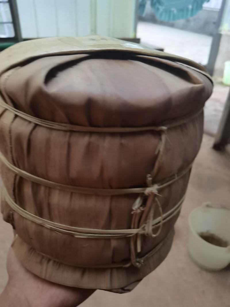 2020年普洱墨江景星凤凰山古树生态茶饼
