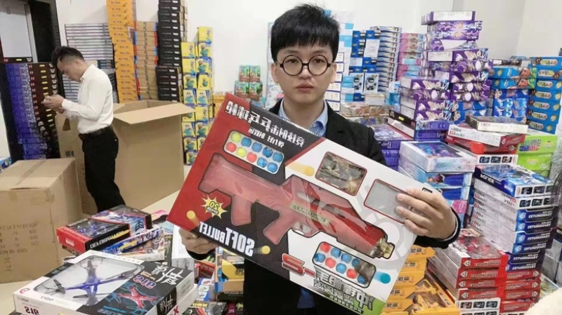 玩具五十种品类摆摊神器遥控感应声音